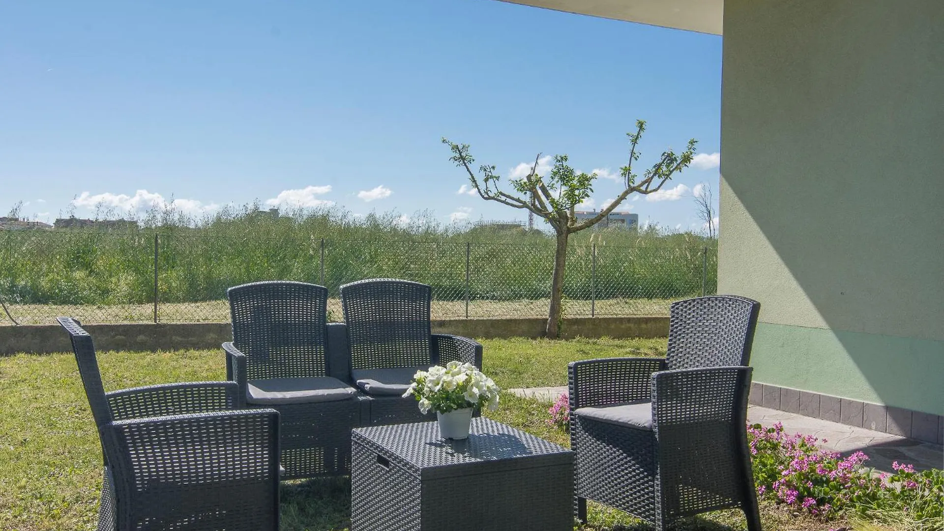 Appartement Brezza Marina Apt & Garden Rimini Italië